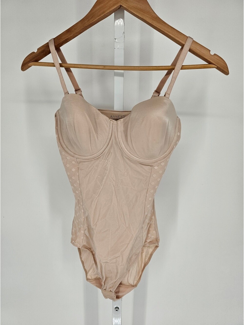 Assets by Spanx Red Hot Label Womens Sz S One Piece Shaper Solid Beige
